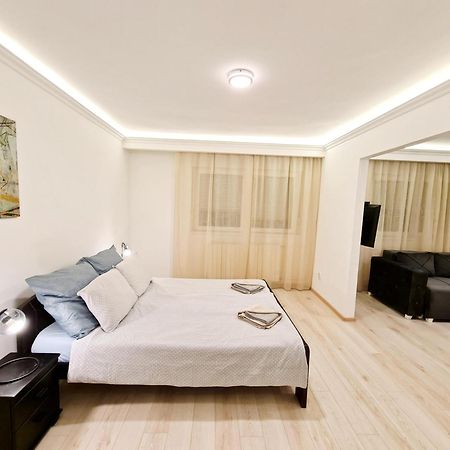 Modern Central Apartments Renovated Belgrado Esterno foto