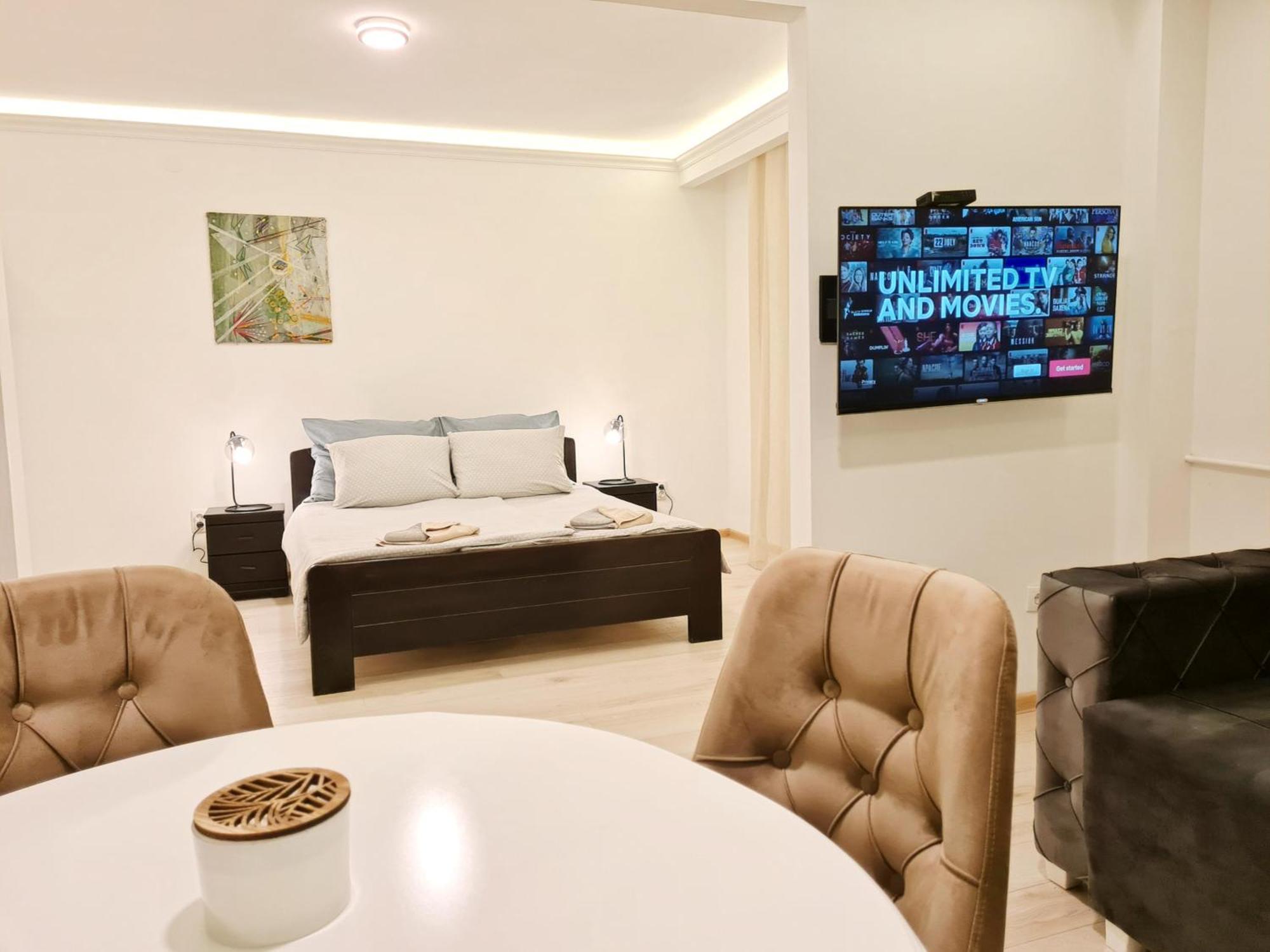 Modern Central Apartments Renovated Belgrado Esterno foto