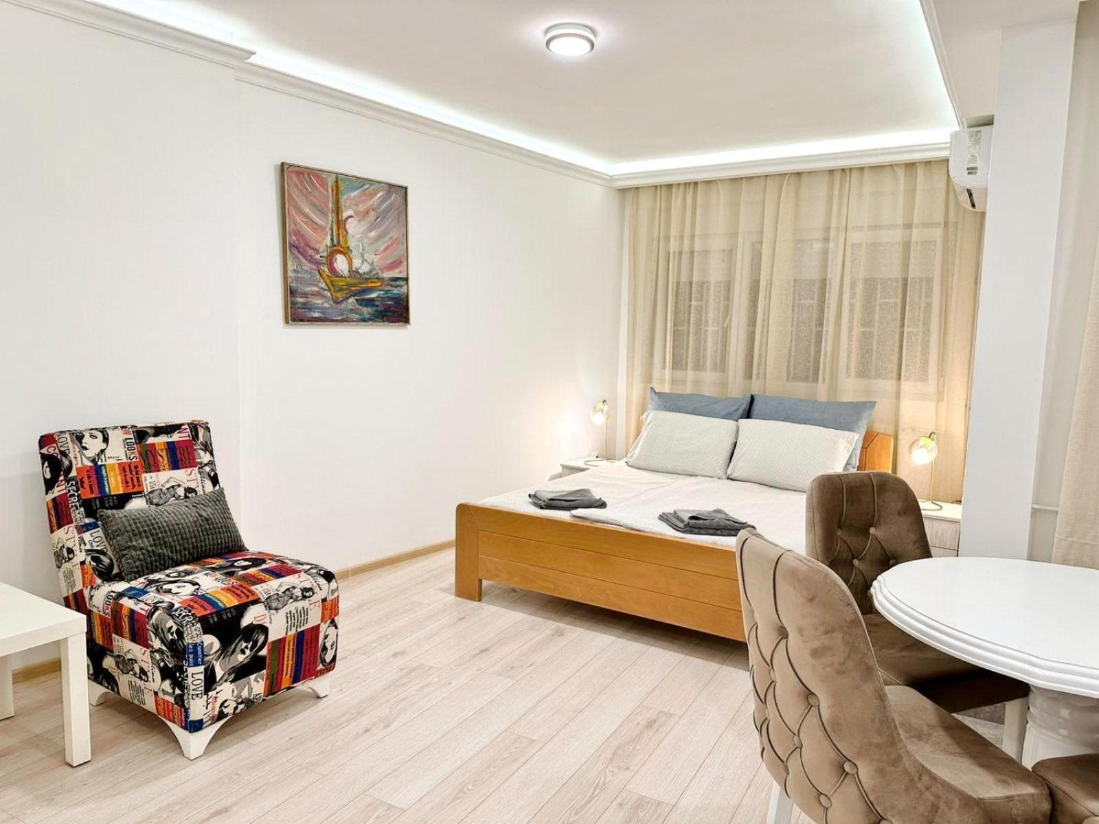 Modern Central Apartments Renovated Belgrado Esterno foto